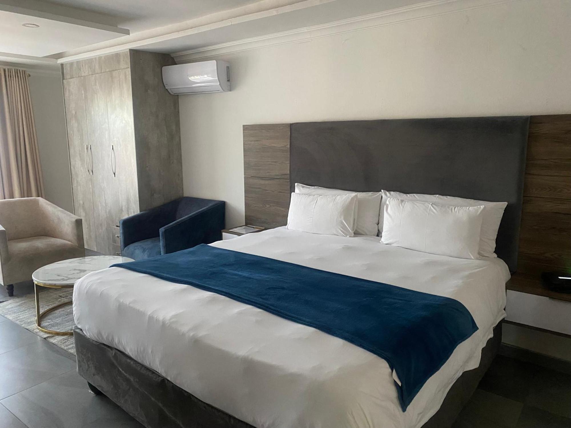 Hotel El Infinito Kempton Park Exterior photo
